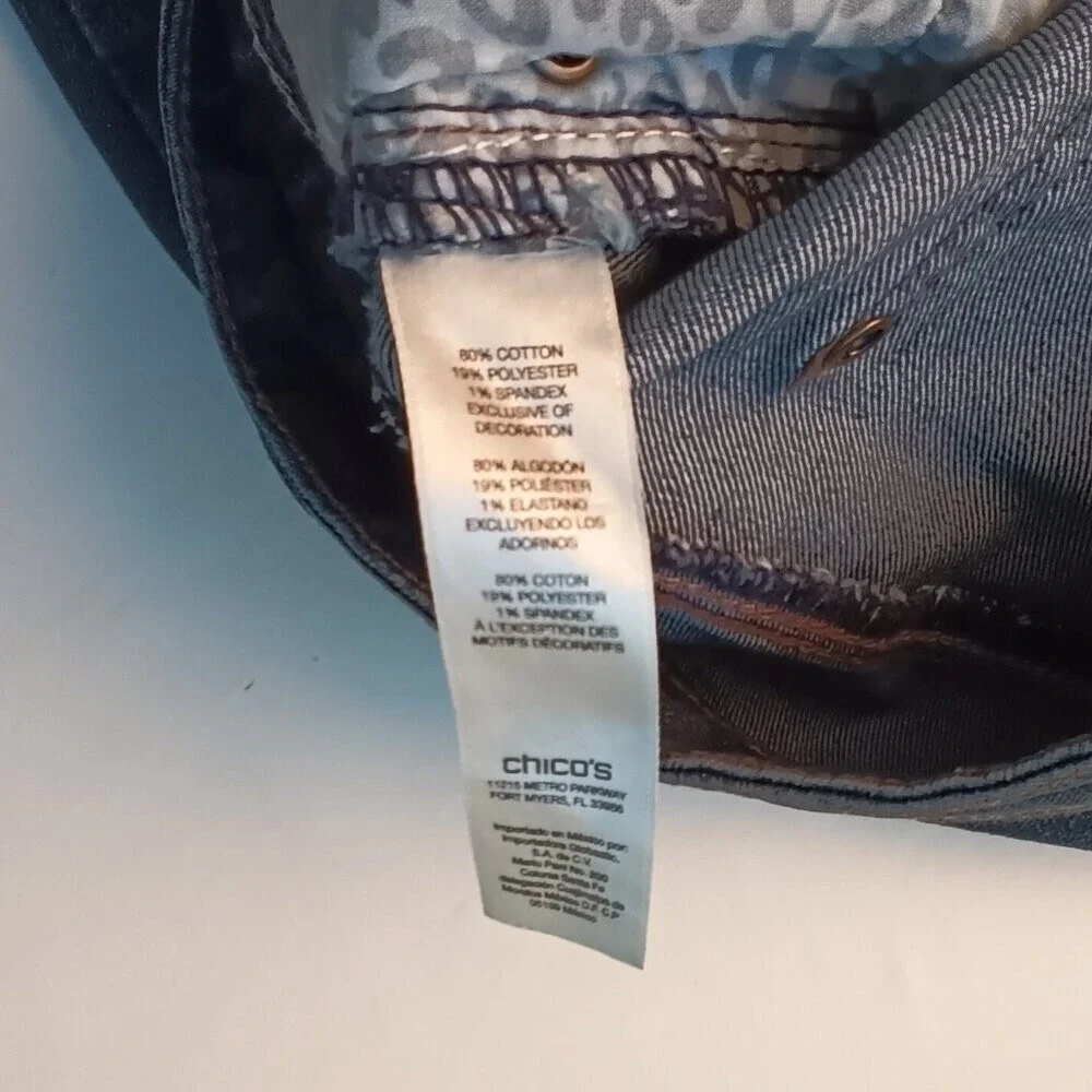 Chicos Women Platinum Lace Embroidered Mid Rise Straight Leg Jeans Size 1/8 Blue